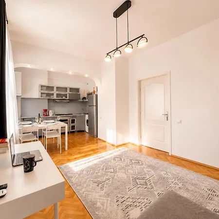 Apartman Relax & Work In Cozy Flat W Netflix & Wi-fi